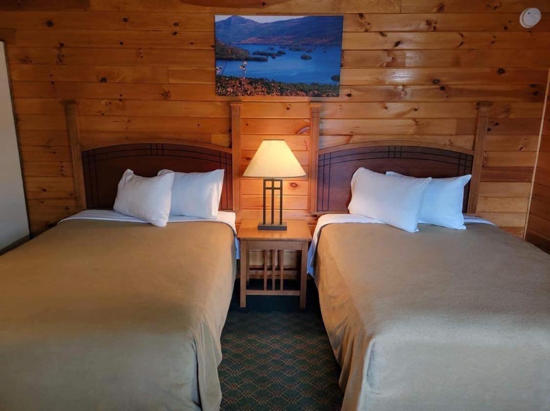 Lake Crest Inn レイク・ジョージ エクステリア 写真
