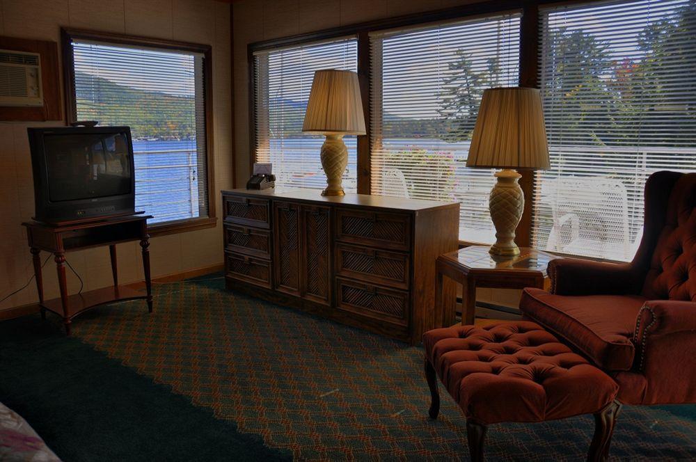 Lake Crest Inn レイク・ジョージ エクステリア 写真