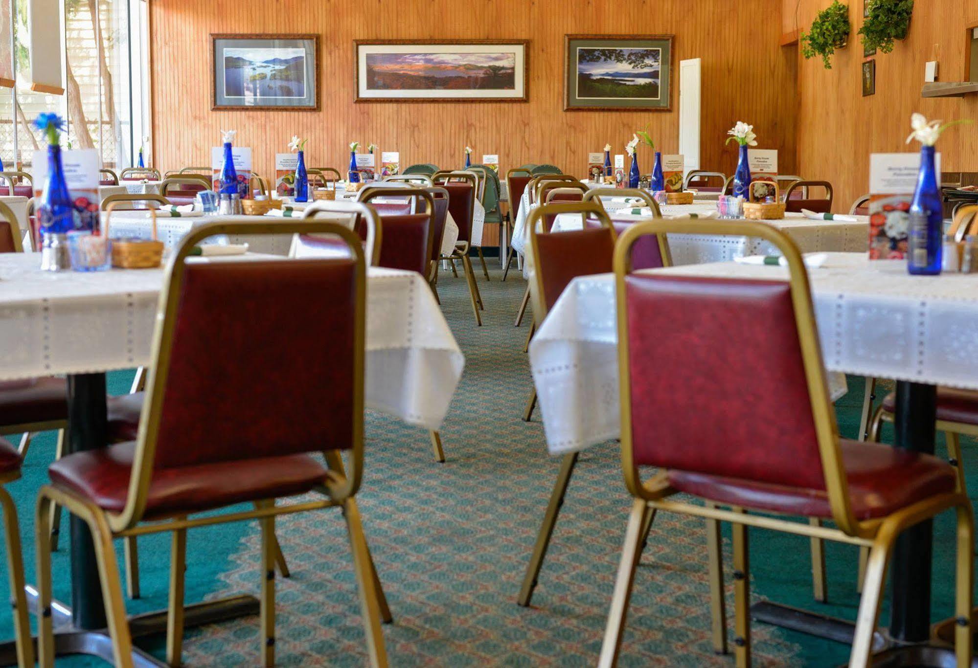 Lake Crest Inn レイク・ジョージ エクステリア 写真